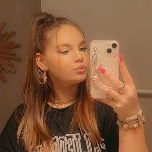 Meet your Posher, Sydney